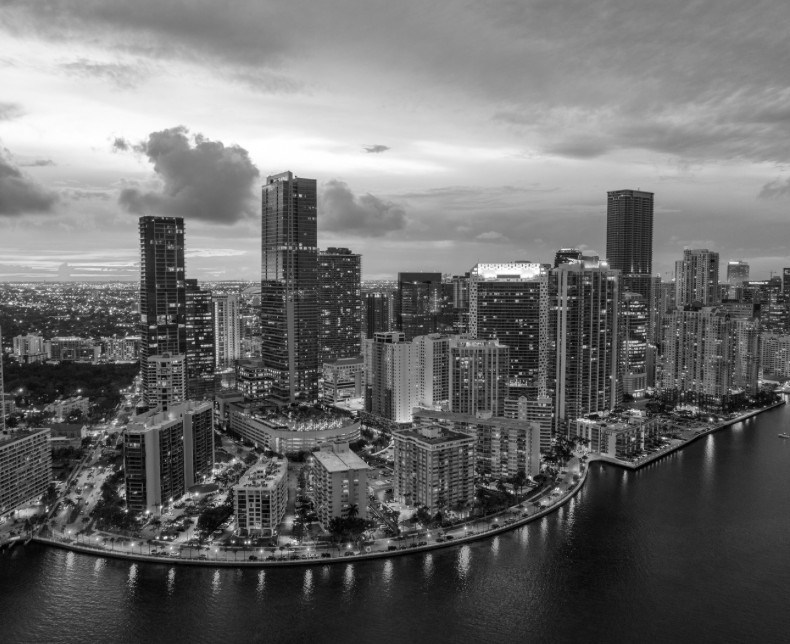 Suprema Marketing Atelier Miami